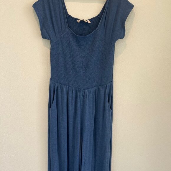 NWT Soft Surroundings Womens Frida Jumpsuit Blue Smocked Wide Leg Stretch SZM - Picture 2 of 7